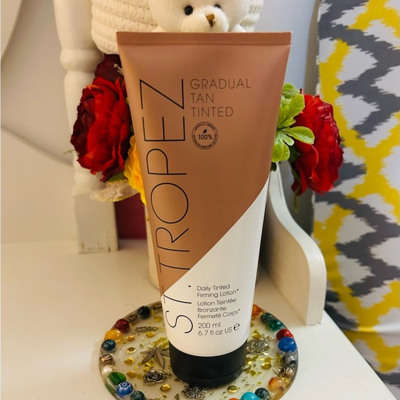 St. Tropez Gradual Tan Tinted Daily Firming Lotion - Picture 1 of 5